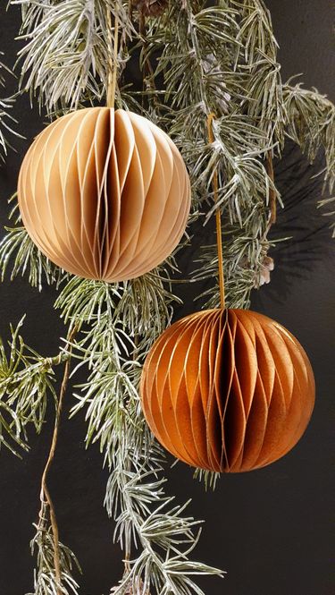Hovedbilde Papirkule creme 7,5 cm