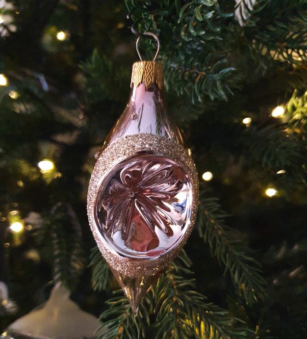 Hovedbilde Julekule oval rosa