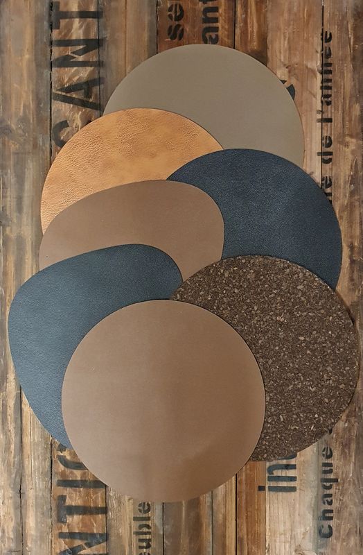 Bordbrikke oval pu-skinn sort